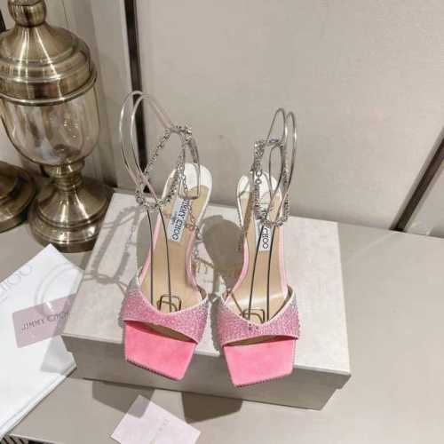 JIMMY CHOO 吉米周 ， 香港,美国等大时尚博主及明星的同款方头烫钻后空凉鞋系列。 澳大利亚方头系列、简直是美上天了，爱上优雅、爱上俏皮，时尚与舒适并存