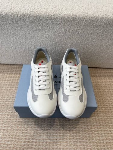 prada 普拉达 25Ss 春夏新款 情侣款 休闲鞋 采用进口纯色漆皮 拼接网孔牛皮鞋面 立体几何分割 精工制造 缝线均匀 皮质质感一览无余 多色拼接 时尚大