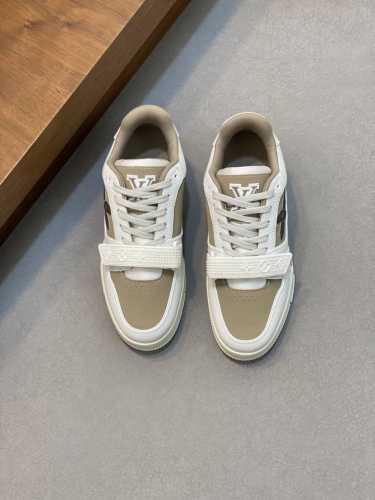 Louis Vuitton 路易威登 -高端品质 原单 -鞋面：摔纹小牛皮、丝绸小牛皮、魔术贴工艺、鞋身车缝品牌注塑模块 -内里：品牌帆布 -大底：原版tpr.