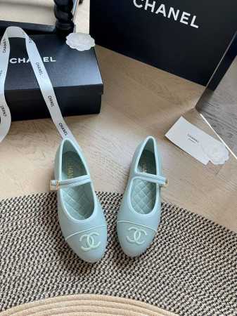 P P380 Chanel 24Ss新款玛丽珍小单鞋 这一季的玛丽珍真的太仙了~ 鞋型友好修饰脚型 内里菱格很高级而切很软脚感完美 码数:35-40 40定不退 - 点击图像关闭