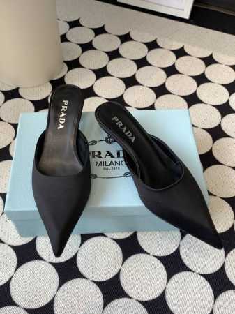 PRADA 25ss新款穆勒鞋 真丝尖头 真丝材质搭配TPU穆勒系列春夏单鞋凉鞋 意大利真皮大底 跟高4CM 专柜购买原版 正品一比一开发 所有细节 材料 全部 - 点击图像关闭