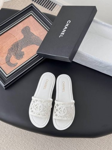 Chanel 25K春夏新品编织拖鞋 鞋面编织面，内里羊皮，真皮大底。 Size:35-39 40定