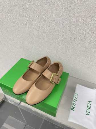玛丽珍平底单鞋 Bv Sharp Chain Pump 杏色 全真皮 后跟 家族元素 编织系列 高版本 圆头 通勤必备 Bv早秋系列 都好美啊 优雅材质运用在鞋 - 点击图像关闭