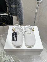 顶级版本 prada普拉达2025 春夏新款锯齿罗马编织厚底橡胶拖鞋凉鞋 复古时髦前卫的轮齿 厚底鞋底搭配橡胶鞋面，让整双鞋轻便舒适 鲜艳色彩 满足不同风格时髦