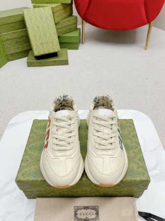 女p款 男款 Gucci顶级版本情侣款老爹鞋系列上新！ Gg情侣款老爹鞋，近几年一直火爆；新色更新不断；又更新了新颜色，我们家与专柜同步上新，这款经典款老爹鞋， - 点击图像关闭