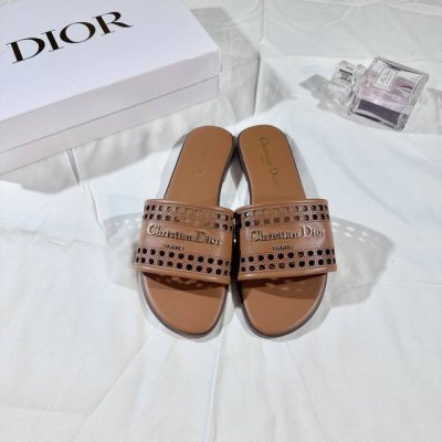 橙子出厂价p dior 迪奥春夏新款 镂空平底拖鞋 休闲凉拖 一字拖 码数 35-42
