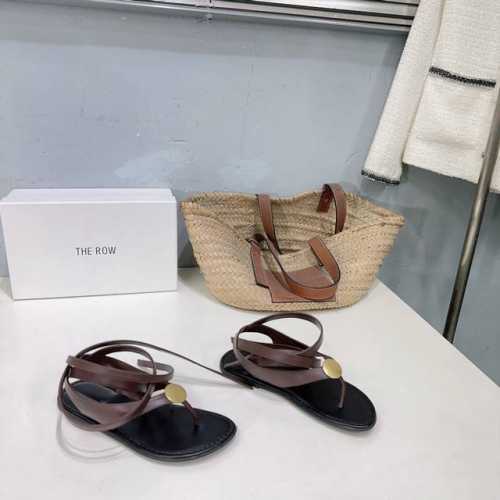 高品质出厂 ！小众潮牌The row 25春夏新款极简风格五金筒扣细带环绕绑带人字拖鞋夹趾凉鞋！这款系带拖鞋风格简约，巧妙平衡柔美魅力与鲜明个性，细带子环绕踝部