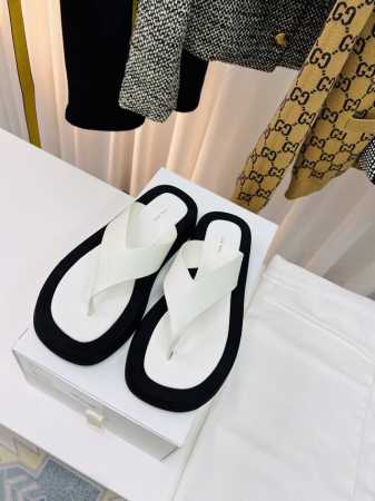 THE ROW高版本 新款牛皮人字拖，Y版开模一比一 20春夏Ginza Sandal in suede系列 INS上超 的搭配单品，极简的潮流设计，内里羊皮上 - 点击图像关闭