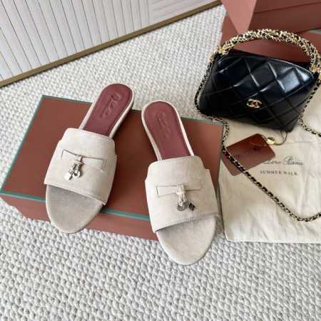 平底 粗跟 代购级 Loro piana Summer Charms Ser LP女士凉鞋拖鞋这款绒面羊皮革凉鞋搭配饰有Loro Piana My Charms - 点击图像关闭