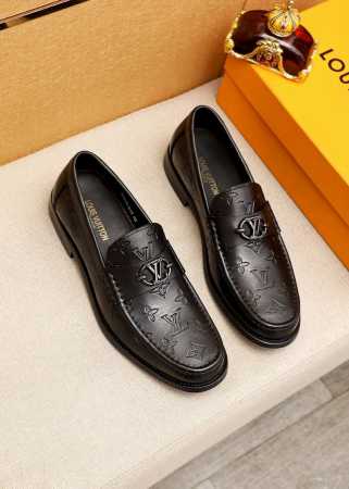 商品商标：Louis Vuitton 路易威登 休闲皮鞋 正码码数: 38-44 45.46订制 商品材料：精选 进口头层牛皮压花鞋面+奢华五金扣，进口头层牛皮 - 点击图像关闭