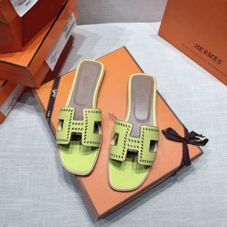 2020全新改版 Hermès 包装升级，版型做工材料升级。 Hermes市场最高版本纯手工鞋 顶级产品爱马仕拖鞋 经典之最，真正的手工鞋，连针线走线数量都和原 - 点击图像关闭