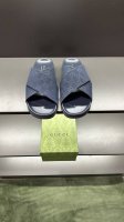 g家 新款 男码39～45， 46.订做 这款拖鞋采用 Gg 聚酯纤维制成，正面饰有 Gucci 标签，为款式增添了醒目的徽标感。 “Gucci Made In
