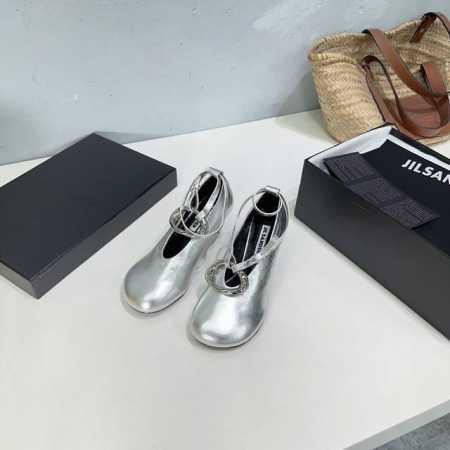 高品质出厂 ！小众潮牌Jilsander 25春夏极简主义平底五金扣饰圆头后空凉鞋单鞋！ 市面顶级原单版，Zp对比做货，所有细节都跟柜上一致：包括鞋面皮料，鞋垫 - 点击图像关闭
