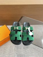 男10 HERMES爱马仕 新款二舅魔术拖鞋系列经典款踩云脚感，光脚或者搭配个袜子穿，都时髦的不行哦超可爱 夏天真的太需要百搭拖鞋了 怎么搭配都好看 随意且高级