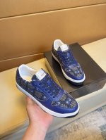 原单品质独家首发 古奇 独特现代风运动鞋。休闲乐福原版皮 羊里 拒绝脱色磨脚 鞋底：原厂特供原版底，超酷 系带走路都带风风格设计 超舒服耐磨防滑原版底 。就好像