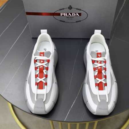 Prada 普拉达 -高端品质 原单 -鞋面：纳帕小牛皮、品牌帆布布匹、品牌塑胶模块 -内里：帆布布匹，垫脚；水染牛皮 -大底：超轻tpu发泡 橡胶; 双色成型 - 点击图像关闭