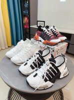 出厂价 Dg～ 男士休闲鞋 Z柜同步发售 鞋面选用牛皮拼接布料网布内里，舒适透气，鞋底：原版舒适耐磨大底，实物拍摄实物更赞码数:36-46