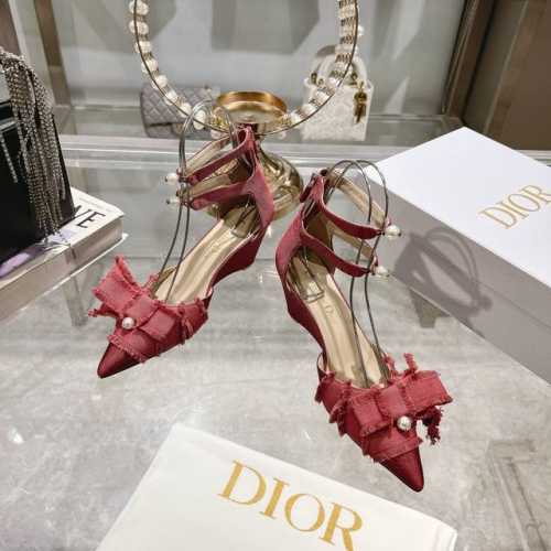 出厂 新款流苏织带女鞋 Dior 迪奥 2025春夏走秀新款Adiorble高跟女鞋 CD明星同款时尚流苏蝴蝶结细跟珍珠字母logo五金中空凉鞋 市面顶级高端版