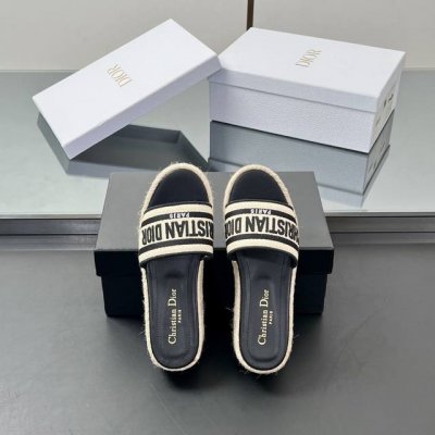 工厂 迪奥 Dior 2025 春夏新款 Ivieta Dway 果冻色平底一字拖拼色女鞋 Cd字母Logo立体刺绣厚底圆头草编露趾拖鞋 原版开发市面顶级版本