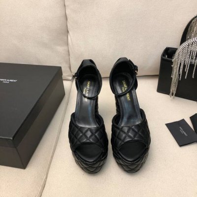 全新爆款菱格设计 高版本顶级品质 Ysl 专柜爆款超高跟防水台凉鞋 鱼嘴鞋头设计 好穿 大气 显贵族气息 面料：进口羊京 垫脚：进口羊皮 大底：意大利真皮大底