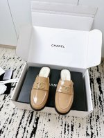 Chanel 香奈儿25 A春夏乐福半拖鞋 经典永不过时 真皮面料+双C扣装饰 意大利真皮底 质感拉满 专柜同款品质 每年必入的经典款 高级感与舒适度并存 万能