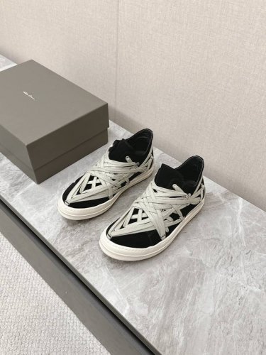 男10 Rickowens 欧文斯疯狂绑带鞋 麂皮黑色 年度“鞋王”区分市面所有版本 纯手工打造纯原，非流水化作业的产物！尊崇欧文斯的理念，每一只都是独一无二，