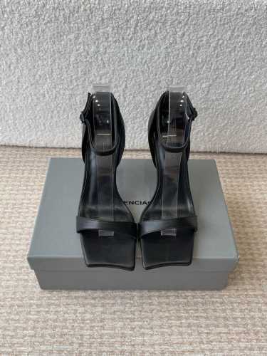 balenciaga 25Ss 方头高跟凉鞋 市场最高版本 绝对原版开发 英原版购入对照开发 特殊定制小牛皮 进口羊皮做内里确保脚感舒适度 模具酒杯跟 意大利进