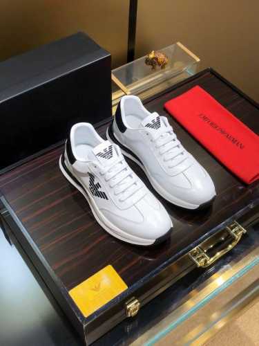 商品名称：Armani 阿玛尼 正规码数: 38-44 休闲鞋 商品材料：精选 牛皮鞋面，柔软羊皮垫脚；原厂特供大底。