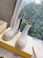 冲量价: 全新升级 代购版Mar*玛尼赵露思同款大头切尔西短靴女厚底真皮平底加绒马丁靴秋冬新款 一直是我家常青树， 今年钻柜升级了版本 买了两对原版打造，布袋