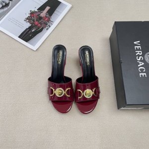 橙子出厂价p versace 范思哲 初夏新款 美人头粗跟拖鞋 休闲凉拖 跟高 7Cm 码数 35-42