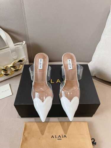 高版本出厂350 独家新品 Alaia 阿莱亚24Ss 走秀款爱心高跟鞋 最近超火的一款高跟鞋 章小蕙同款 人气超高的一款高跟鞋 浪漫又迷人 舒适百搭配上不同款