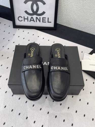 chanel新款半拖乐福鞋 顶级版本 春夏香家必备爆款 拥有香家特色优雅名媛气质 超级耐看让人无法抗拒 鞋面：进口小牛皮 进口开边珠 进口原版开模五金Logo