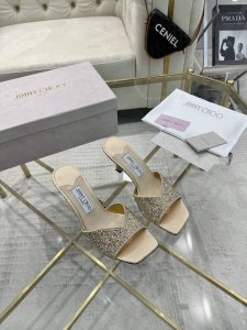 jlmmy Choo周仰杰2025 摩登鞋履 25年夏季巨献 顶级版本 璀璨艺术，足尖的高级定制** 工艺高端，无论材料面部底部包跟包中底还是烫钻工艺要求都极高