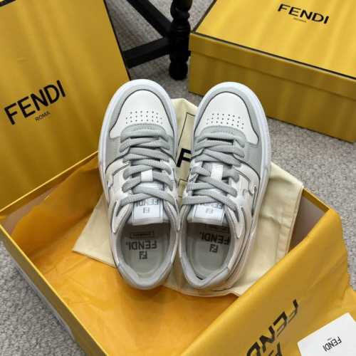 顶级版本 2024ss FENDI 芬迪情侣款 最新款厚底休闲 FD厚底match 升级新款全皮面拼接 新鲜血注入加ff复古的设计 超好看百搭 鞋面胶片牛皮面拼