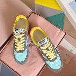 顶级版本：女款 MiuMiu缪缪 最新走秀款 拼色 休闲 运动鞋 德训鞋 阿甘鞋 原版购入开发 做货 这款运动鞋引起关注，Miu Miu 与 New Balan