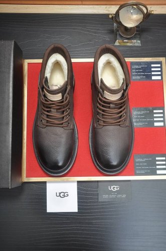 UGG 全羊毛内里 顶级高端品质皮毛一体保暖雪地靴来自澳洲温暖奢侈品牌男鞋，UGG-5877官网同步、采用进口牛皮制作，精心缝制而成..进口橡胶发泡大底 舒适、
