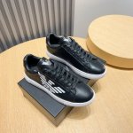 工厂p Armani 阿玛尼新款时尚男鞋精心打造国际品牌 此款休闲鞋集优质面料与精湛工艺于一身，鞋面选用头层牛皮制成！羊皮内里垫脚。上脚效果帅气有型，轻质橡胶大