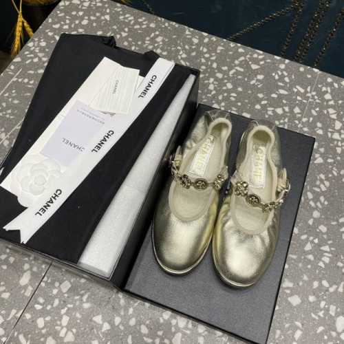 Chane* 小香 走秀款玛丽珍复古珍珠扣芭蕾舞鞋 小香风经典款，手工坊系列平底芭蕾舞单鞋，永不过时的单品推荐，简约的设计真的是这一季的亮点，小圆头的鞋头 搭配
