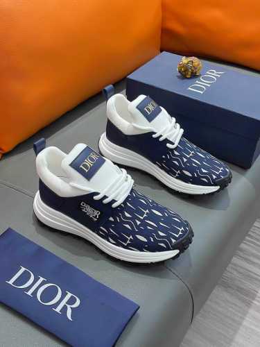 商品名称 Dior 迪奥 正规码数 38-44 休闲鞋 商品材料 精选 牛皮鞋面，柔软羊皮内里；原厂大底。