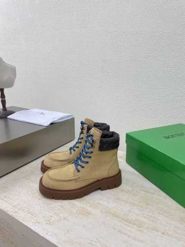 穿线工艺 高版本 登山靴 BOTTEGA VENET* 对标对版 五金原版一致 请对比官图 BV登山鞋 五金对版 一致 磨砂牛皮 原版一比一做法 一致五金 黄色