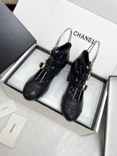 下单备注飞机盒版本 代购级 Chanel2025款多扣玛丽珍芭蕾舞鞋粗跟单鞋 复古的玛丽珍太对味了 个人最喜欢好经典的搭配 颇有80年代复古小香风的感觉 款式新