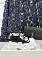 厂价 alexander Mcqueen 麦昆经典休闲 厚底运动鞋老爹鞋 已风靡全球 简直不要太帅气了 独特的个性增加十足的魅力 无数潮人夸爆的本季优秀单品 酷