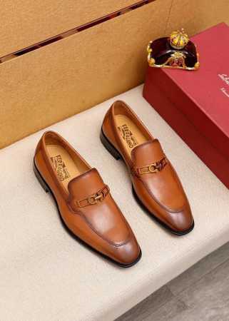 商品商标：Ferragamo 菲拉格慕 休闲皮鞋 正码码数 38-44 45订制 商品材料：精选 进口头层小牛皮鞋面+奢华五金扣，进口水染牛皮内里。强烈立体视觉 - 点击图像关闭