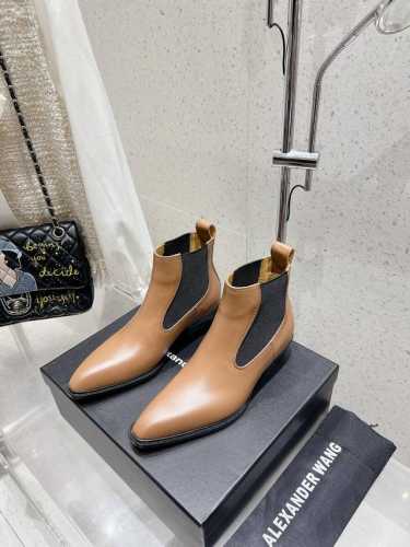 Alexander wang.｜亚历山大王 秋冬新品绝美牛皮短靴 超显腿长，稳赢！御姐风！不俗不素！看似柔若无骨，实则包容性极强，修饰腿型，拉长身形！线条流畅，