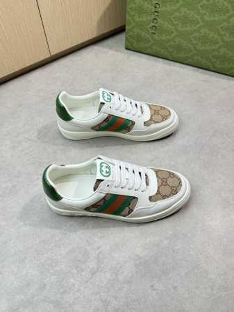 gucci 古驰 -高端品质 原单休闲运动板鞋 -鞋面：纳帕小牛皮、品牌高丝光品牌图腾帆布、鞋身车缝品牌织带、鞋舌.后跟；丝印品牌Logo图腾 -内里：水染牛皮 - 点击图像关闭