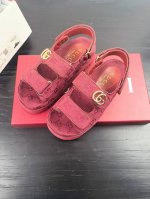 古驰新品魔术贴沙滩拖鞋 钻G扣皮面拖鞋 百搭M多裙子 裤子 网红搭配不同颜色袜子穿也超级洋气 size 35 39 40定做不退换