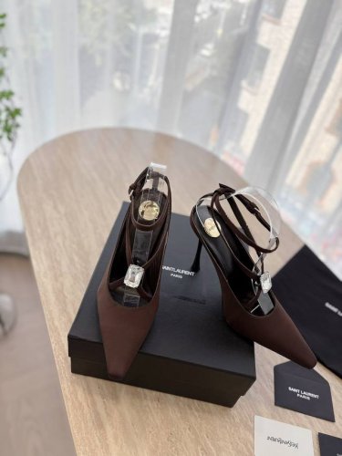 高版本出厂 SAINT LAUREN* 圣罗兰ysl 25ss 春夏全新走秀款大水钻高跟鞋凉鞋唯有YSL最懂女人心，不接受反驳，超级无敌女人味神器，女人必备 z