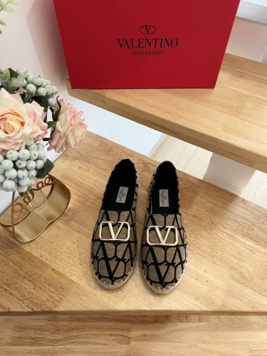 valentino Garavani 多种材料拼接V字渔夫鞋 复古效果黄铜Vlogo饰件 麻绳渔夫鞋 V标志底纹 低根2Cm 意大利制造 -35-41