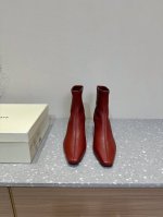 东莞原产 原厂ICICLE之禾 24ss 秋冬新新款 高跟弹力靴来啦！ 之禾作为国产品牌来说是一个骄傲！完全不输外国的众多大牌子～之禾的鞋款不仅富有设计感 还十