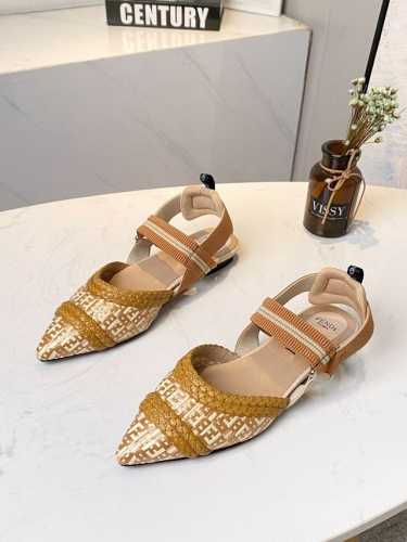 芬 迪 外海colibri Slingbacks . Colibri织编平底鞋单 厂批： 通普底大： 真大皮底： 芬 这迪季的计设简好太直了看！1：1版原拆解刻
